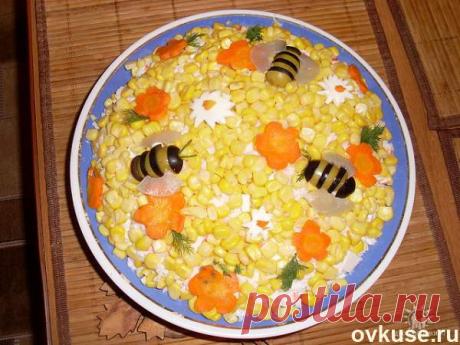 Идея из сохраненного "Украшаем салаты красиво" - Простые рецепты Овкусе.ру