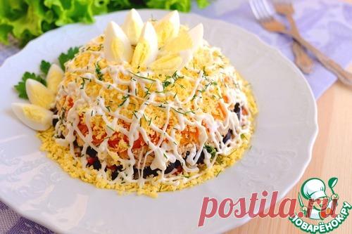 Салат с горбушей и крабовыми палочками - кулинарный рецепт