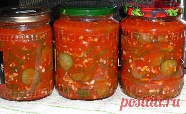 Закуска необычная на зиму!
Вещь зачетная!!!!!Пришлось делать несколько дублей такой вкусноты!

Ингредиенты:

2 кг помидор;
2 кг огурцов;
7 сладких перцев;
2 стручка горького перца;