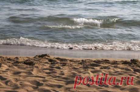 Где на Азовском море песчаные пляжи и вода прозрачная до дна