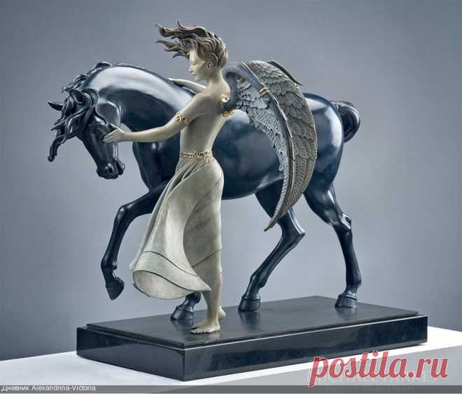 Красота в бронзе Michael Parkes (American, born 1944)... Bronze Sculptures
