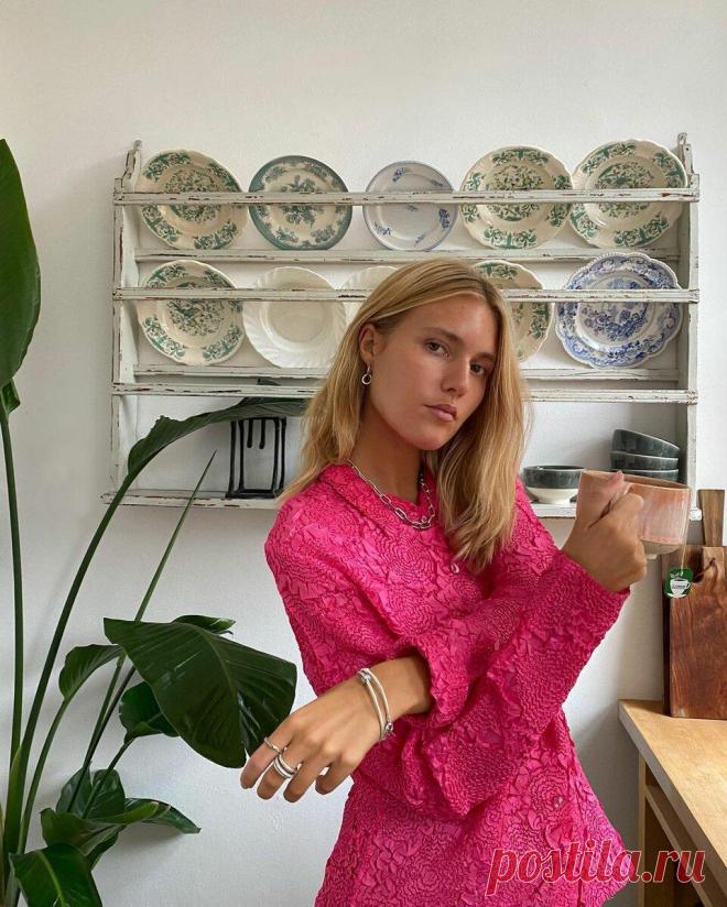 10 САМЫХ МОДНЫХ ЦВЕТОВ сезона осень-зима 2021-2022 Это надо знать всем
Пролог. Как обычно, рассуждаем в терминах российского колорита. Pantone — это замечательно, но помимо общемировых трендов, есть палитра, характерная для каждой конкретной страны, отражающая настроения граждан, какие-то главные события года, поведенческие тренды. Итак, аналитика показала, что в России в сезоне осень-зима...
Читай дальше на сайте. Жми подробнее ➡