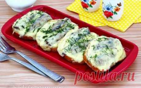 Горячие бутерброды со шпротами и сыром 

 



Горячие бутерброды со шпротами и сыром можно подать как обычное блюдо, так и как закуску к пиву.
Выбираем шпроты правильно
Шпроты очень часто используют для приготовления бутербродов, салатов, …