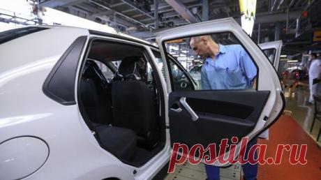 В Госдуме обсуждают вопрос семейного автомобиля с "АвтоВАЗом"