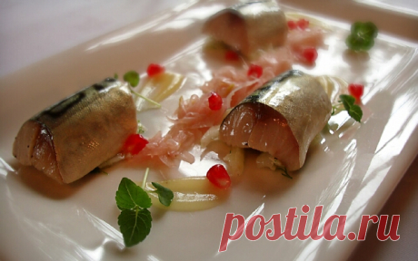 Скумбрия по вкусу, как красная рыба 
 
Скумбрия, маринованная в яблочном уксусе с   пряностями.
Такой рыбки хочется еще и еще.
Рецепт простой и удобный, времени и грязной посуды занимает  мало, а результат всегда радует всю семью.
Через…