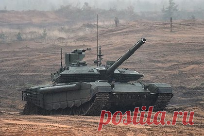 В России запатентовали новую бронированную машину на шасси Т-90М. В России работают над новой боевой машиной на шасси танка Т-90М, пишет «Российская газета». Бронированная машина управления получила дистанционно управляемую пулеметную установку с пулеметом калибра 12,7 миллиметра. Защищенность машины обеспечивает динамическая защита и решетчатые экраны.