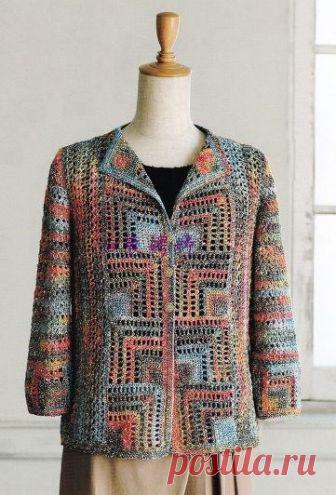 Жакет из секционно-окрашенной пряжи, состоящий из ажура и квадратных мотивов, выполненных в технике 