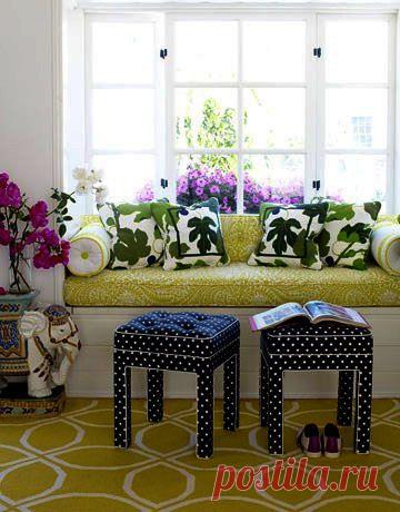 Необычное применение подоконника. Декор окон..