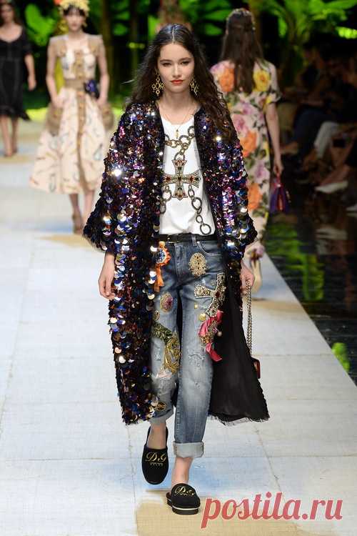 Dolce & Gabbana | Ready-to-Wear Spring 2017 | Look 25