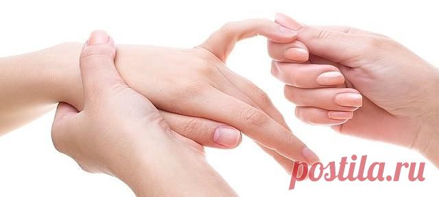 Нажмите эту точку на пальце на 60 секунд... Что происходит после этого — удивительно!
Если Вы тот человек, который не предпочитает принимать много лекарств, то эта информация именно для Вас.
Наука по имени Рефлексология предлагает заменить использование лекарств другими способами.
Сердце и легкие связаны с большим пальцем.
Рефлексология представляет собой ручное воздействие на специфические области ступней, рук, ног или ушей человека.
Рефлексологи считают, что на ступнях, ...