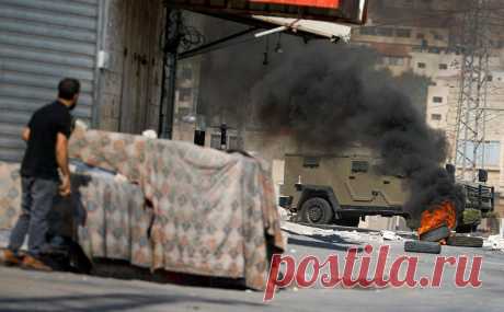 ЦАХАЛ провела рейды в трех городах на Западном берегу Иордана. Армия обороны Израиля (ЦАХАЛ) провела рейды в трех городах на Западном берегу реки Иордан, сообщает The Jerusalem Post.