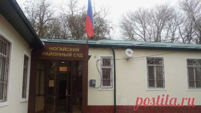 Россиянин расстрелял виновного в смертельном ДТП и его адвоката после приговора суда. В Дагестане мужчина остался не доволен решением суда в отношении виновного в смерти его сына в ДТП и совершил самосуд. Об этом сообщает Telegram-канал Baza. Инцидент произошел 15 марта в селе Терекли-Мектеб у Ногайского районного суда, ...