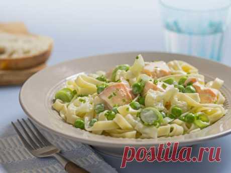 Паста с норвежской семгой и овощами в сливочном соусе - tochka.net