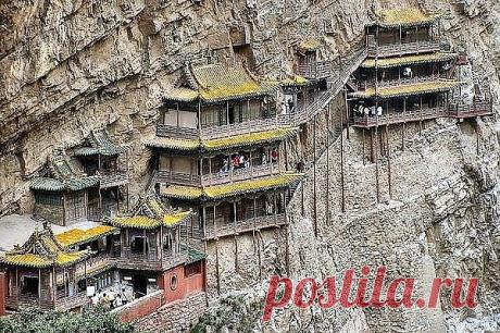 Одно  из  самых  опасных  строений  мира.