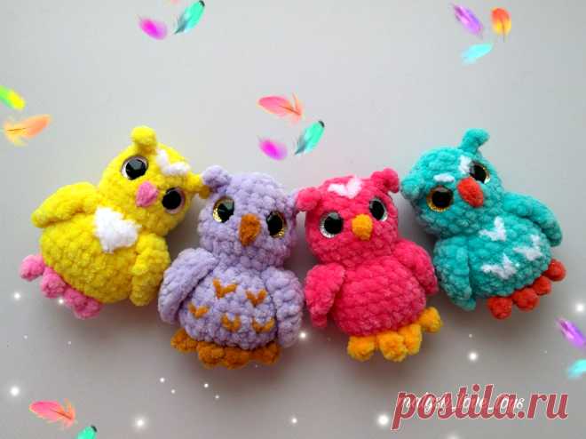 PDF Совёнок-брелок Ух-ты крючком. FREE crochet pattern; Аmigurumi toy patterns. Амигуруми схемы и описания на русском. Вязаные игрушки и поделки своими руками #amimore - плюшевая сова, брелок в виде маленького совёнка из плюшевой пряжи, совушка, птица, птичка.