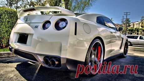 Nissan GT-R