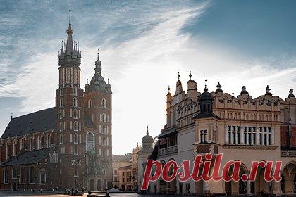 Поляки прогнали поющих гимны украинцев от памятника в центре Кракова. Польские националисты прогнали украинских активистов из центра Кракова, от памятника писателю Адаму Мицкевичу, где они ежедневно устраивали акции. Отмечается, что с февраля прошлого года граждане Украины приносили флаги и пели гимны возле монумента. Поляки в ответ провели многодневную акцию.