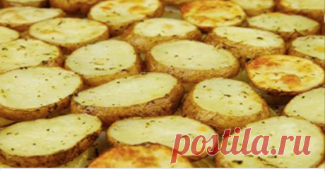 Простой и быстрый рецепт картошки в духовке. Уверенна, придется по вкусу многим хозяйкам
Приготовила я ее буквально за 5 минут (не считая запекания, конечно). Съели еще быстрее
Существует масса рецептов, как вкусно приготовить картошку в духовке. Вот на видео канала ютуб я наш…