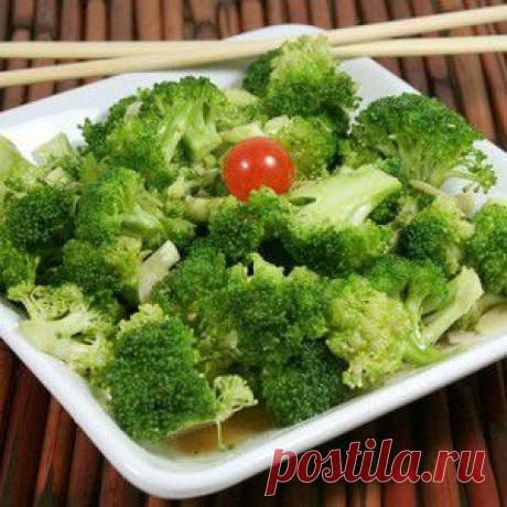 Молодая капуста брокколи с заправкой из перца чили, лайма и кунжута рецепт – вегетарианская еда: основные блюда