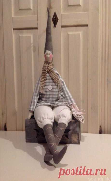Тони Финнангер, Тильда, tilda, мастер-класс, handmade, diy, do it yourself, diy project, пошив куклы, бесплатная выкройка тильда, скачать выкройку тильда Санта | Scandi.life