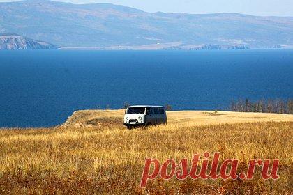 Россиянам пообещали электрическую «буханку». В Крыму летом 2023 года будет представлена версия фургона УАЗ-452 «Буханка» с электродвигателем. «Думаю, что весной мы уже начнем испытания и доработки. К середине или концу лета уже будет настоящий продукт», — обещал председатель ассоциации развития электромобильного транспорта «Рустрансэлектро» Михаил Демурия.