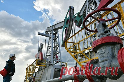 Снижение цен на российскую нефть объяснили. Падение средней цены на нефть марки Urals до самого низкого более чем за два года уровня объясняется ситуацией с ковидом в Китае, в ближайшую неделю ожидается стабилизация ситуации, заявил «Ленте.ру» генеральный директор Фонда энергетического развития Андрей Листовский.
