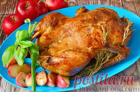 Утка запеченная, рецепты с фото на RussianFood.com: 71 рецепт запеченной утки Утка запеченная в духовке - блюдо торжественное, как бы вы ни решили запечь утку в духовке. Рецепты разнообразны, особенно популярна утка, запеченная с яблоками. Сколько запекать утку в духовке зависит от ее размера, в среднем это 45 минут на 1 кг веса птицы. Чтобы утка в процессе запекания не пересыхала, ее нужно поливать соком и жиром. Или же можно воспользоваться кулинарным рукавом, ведь утка ...