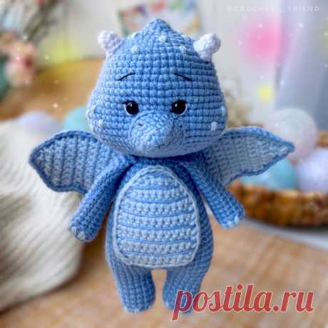 PDF Мини Дракон крючком. FREE crochet pattern; Аmigurumi toy patterns. Амигуруми схемы и описания на русском. Вязаные игрушки и поделки своими руками #amimore - маленький дракон, дракончик из обычной пряжи, динозавр, динозаврик.
