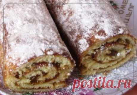 По рецепту рулет с повидлом получается пышный, нежный и очень вкусный, рецепт...