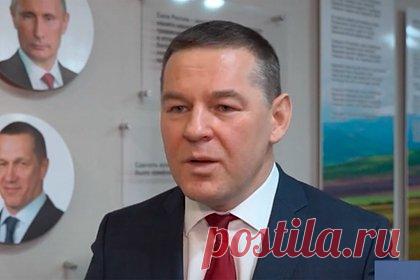 В России собравшийся на СВО чиновник рассказал о первом дне подготовки в Чечне. Вице-премьер Забайкальского края Марат Мирхайдаров рассказал о первом дне подготовки в Чечне перед отправкой в зону проведения специальной военной операции. Он отметил профессионализм инструкторов, хорошую экипировку и вкусное питание. Чиновник также рассказал о добродушии жителей республики.