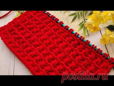 Winter 2024 ~ Festive Garland: Easy Tunisian Crochet Pattern with Plush Holiday Charm