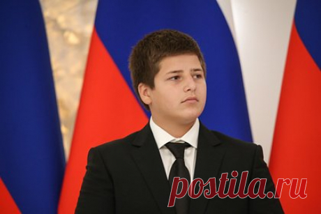У 15-летнего сына Кадырова появились очередные награды. У 15-летнего сына главы Чеченской Республики Адама Кадырова появились очередные награды. Юноша удостоился ордена «Трудовая доблесть России» и медали «За вклад в развитие Российского университета спецназа» I степени. Об этом сообщил чеченский министр Ахмед Дудаев.