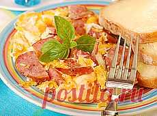 Краковская колбаса, запечённая с овощами