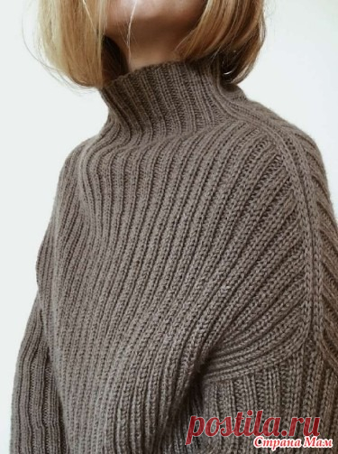 Свитер No. 8 (My Favourite Things). Спицы. О СВИТЕРЕ № 8  Sweater No. 8 – это свитер оверсайз с узкими рукавами и высоким воротником.