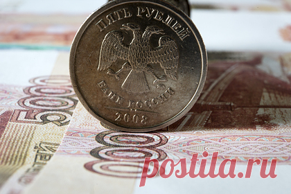 Срок хранения кредитных историй россиян сократили. Срок хранения кредитных историй россиян с 1 января 2022 года сократился с 10 до 7 лет. Согласно новым правилам, граждане России также смогут получать вместе со своей кредитной историей рейтинг кредитоспособности, который будет рассчитываться на основе установленной Банком России методики.