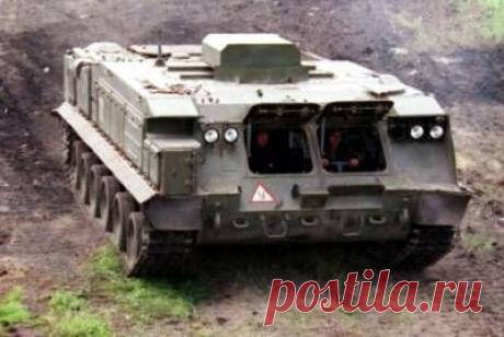 Гусеничный вездеход переехал лодку с рыбаками под Красноярском - 18 Октября 2015 - Russia-Asia-Siberia