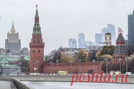 В Кремле ответили на вопрос о рождении России. В Кремле не обратили внимания на новость о новорожденной девочке в Ноябрьске, которую назвали Россией. Об этом в пятницу, 3 февраля, журналистам сообщил пресс-секретарь президента Дмитрий Песков. Ранее ряд СМИ и Telegram-каналов сообщили, что в Ноябрьске родители назвали родившуюся 31 января дочь Россией.