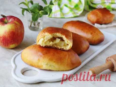 Пирожки с яблоками на сыворотке в духовке (дрожжевые) — рецепт с фото пошагово