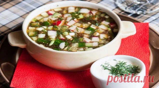 Для Вас рецепты приготовления очень вкусной, классической окрошки на квасе с горчицей, хреном, колбасой, редисом, куриной грудкой, говяжьим языком, без мяса