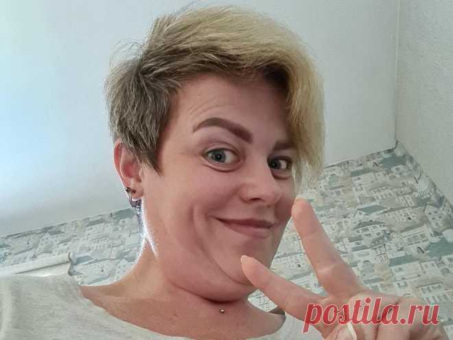 Почему полных людей не любят и чья это проблема?
Люди много кого не любят. Детей, животных, стариков, политиков, звёзд, авторов Дзена✌️😄… Да самих себя в конце концов. Иначе не стали бы тратить энергию на негатив. Но существует мнение, что полных людей не любят и пытаются гнобить больше всех остальных. Эта статья — не для разжигания вражды. Хоть я и предлагаю высказаться всем. Кто сам […]
Читай пост далее на сайте. Жми ⏫ссылку выше