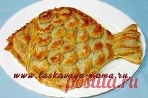 Пирог слоеный с консервированной рыбой