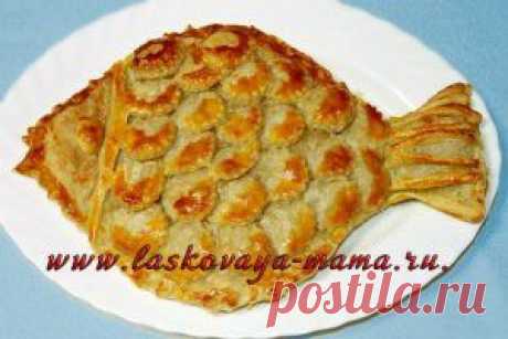 Пирог слоеный с консервированной рыбой