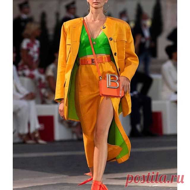Photo shared by Carole Tanenbaum on November 20, 2020 tagging @laurabiagiottiofficial.