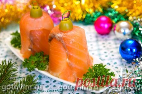 Закуска «Колокольчик» из семги с сыром. Рецепт с фото Вкусная, c нежным наполнением, аппетитная рыбная закуска «Колокольчик» станет украшением праздничного стола на Новый год. Сочетание лимонной цедры с сыром и подкопченной семгой дает неожиданное послевкусие, c которым можно экспериментировать, регулируя количество ингредиентов в блюде. Надеемся, рецепт этот закуски станет вашим любимым.
 

