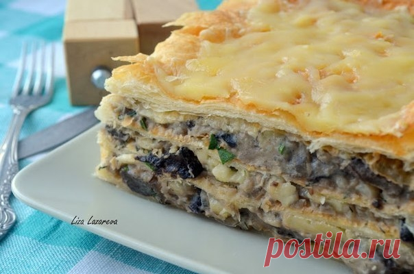 Горячий Наполеон с картофельно-грибным кремом