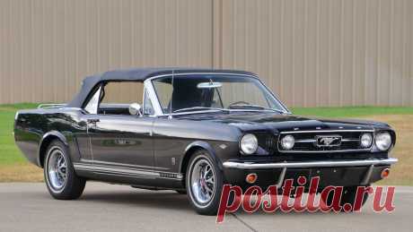 1966 Ford Mustang GT кабрио / S59.1 | Чикаго 2018 / Аукционы Mecum 1966 Ford Mustang GT представлен как Кабриолет серии S59.1 at Schaumburg, IL