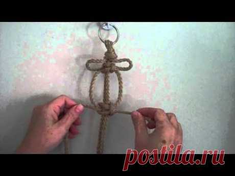 Making a Square Knot Picot from MacrameForFun.com