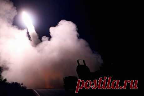 Город Токмак в Запорожской области обстреляли кассетными боеприпасами. Город Токмак в Запорожской области обстреляли кассетными боеприпасами, об этом сообщили оперативные службы региона. Отмечается, что попадания были зафиксированы в районе птицефабрики и на выезде из города в сторону Васильевки. Информация о разрушениях и пострадавших уточняется.