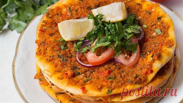 Лахмаджун - Пошаговый рецепт с фото своими руками Лахмаджун - Простой пошаговый рецепт приготовления в домашних условиях с фото. Лахмаджун - Состав, калорийность и ингредиенти вкусного рецепта.