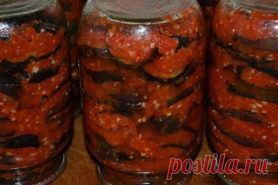 9 ВКУСНЕЙШИХ РЕЦЕПТОВ ИЗ БАКЛАЖАН
Сохраните, чтобы не потерять!
1. Рецепт - из баклажан по-армянски 
Для армянского угощения баклажаны (7кг.) нарезают соломкой, солят и 
кладут под гнет на ночь. На утро подготовленные баклажаны поджаривают по
 частям на сковороде (как картошку), смешивают с отдельно поджаренным 
репчатым луком (2 кг.), также шинкованным соломкой, заправляют 
измельченным чесноком (100 гp.), солью, готовой смесью хмели-сунели (по 
вкусу) и полчаса тушат, помешивая массу. Затем